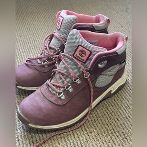 Timberland hiking boots - women’s size 7.5